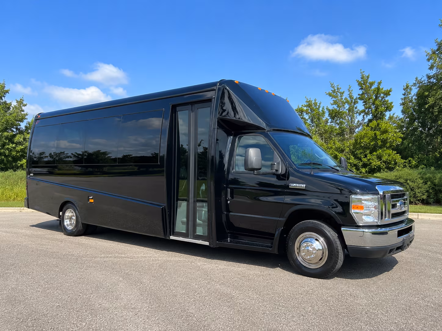 college and university group field trip buses in glendale arizona