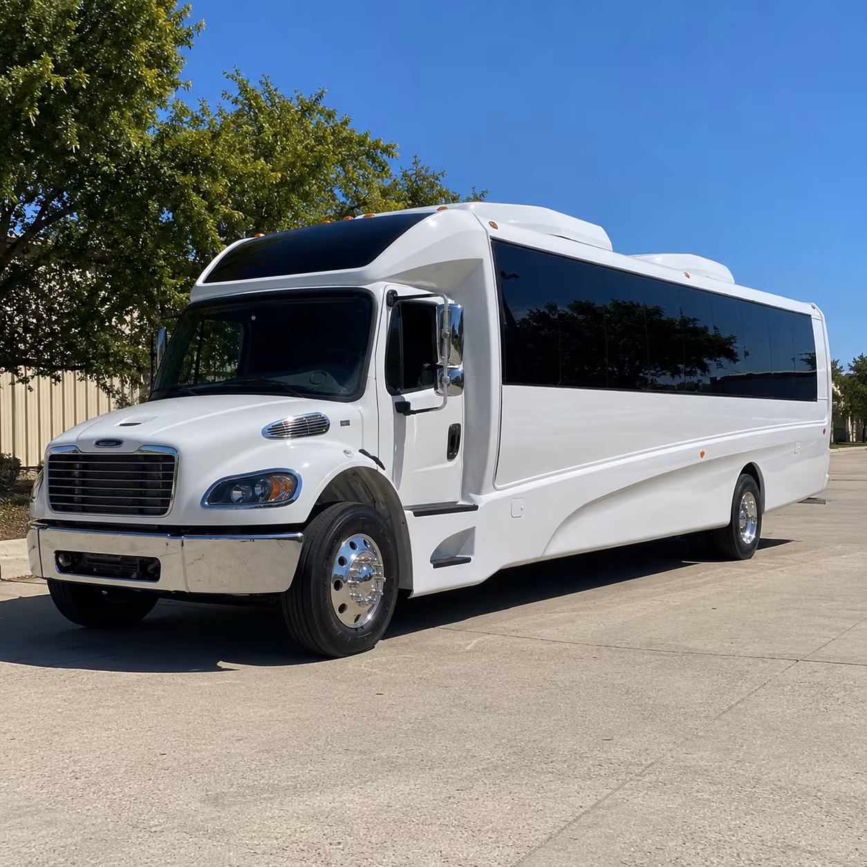 glendale 30 passenger minibus