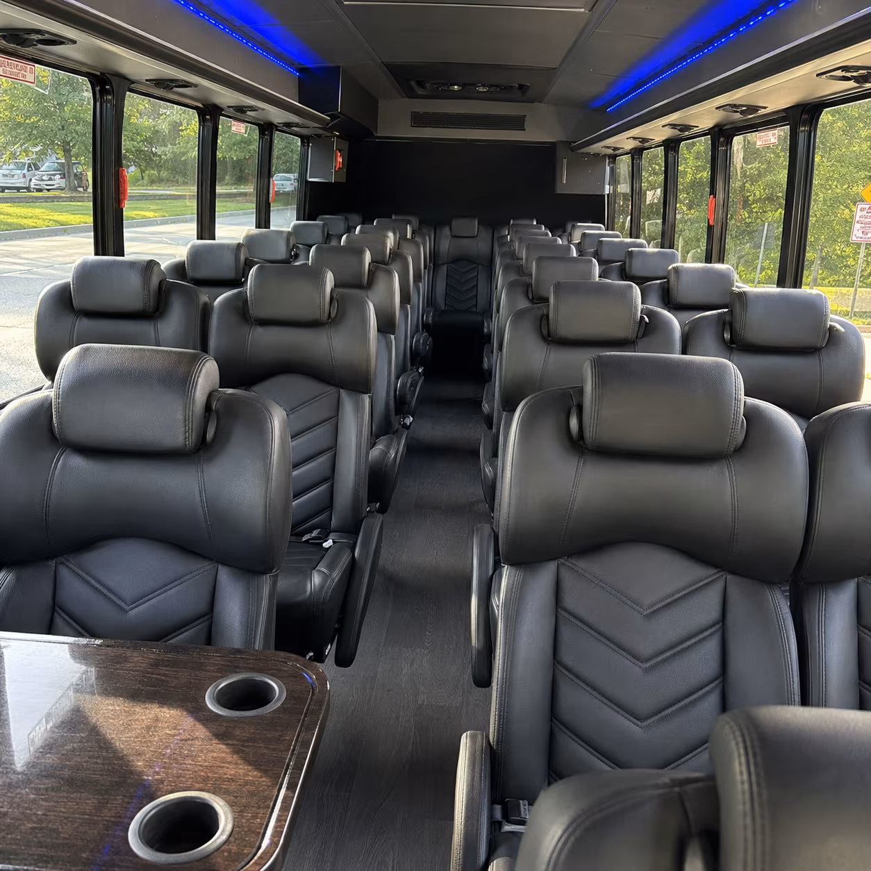 minibus rentals for glendale wedding party transportation