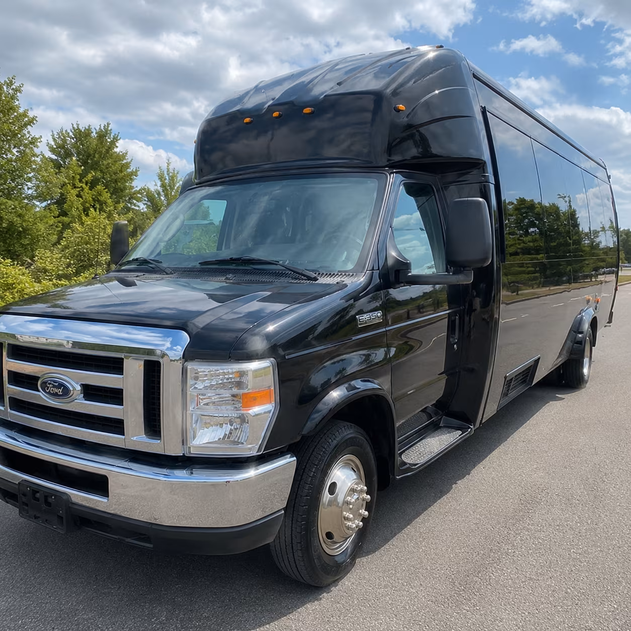 party buses to westgate entertainment district concerts and events