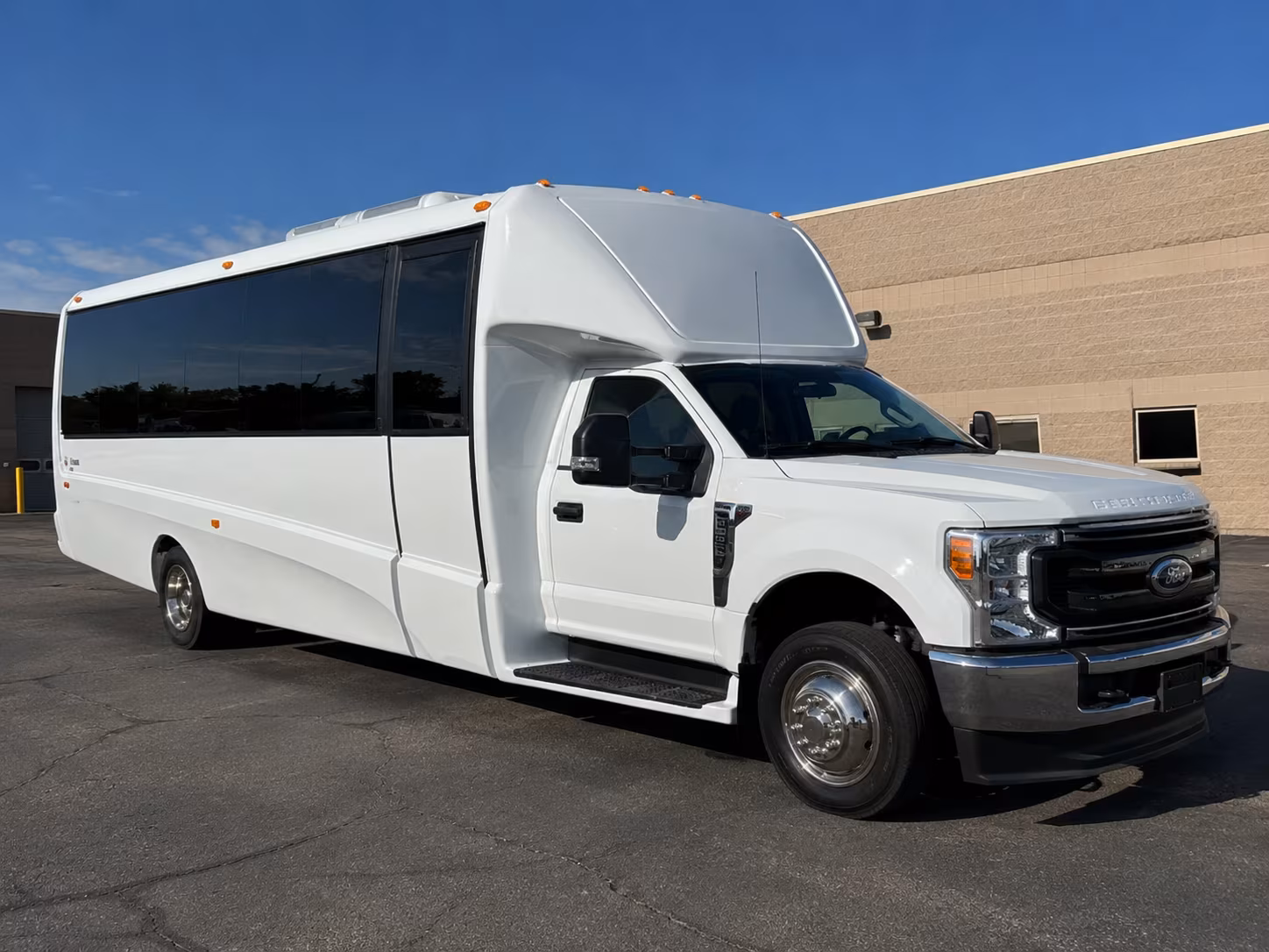 school field trip and educational event buses in glendale