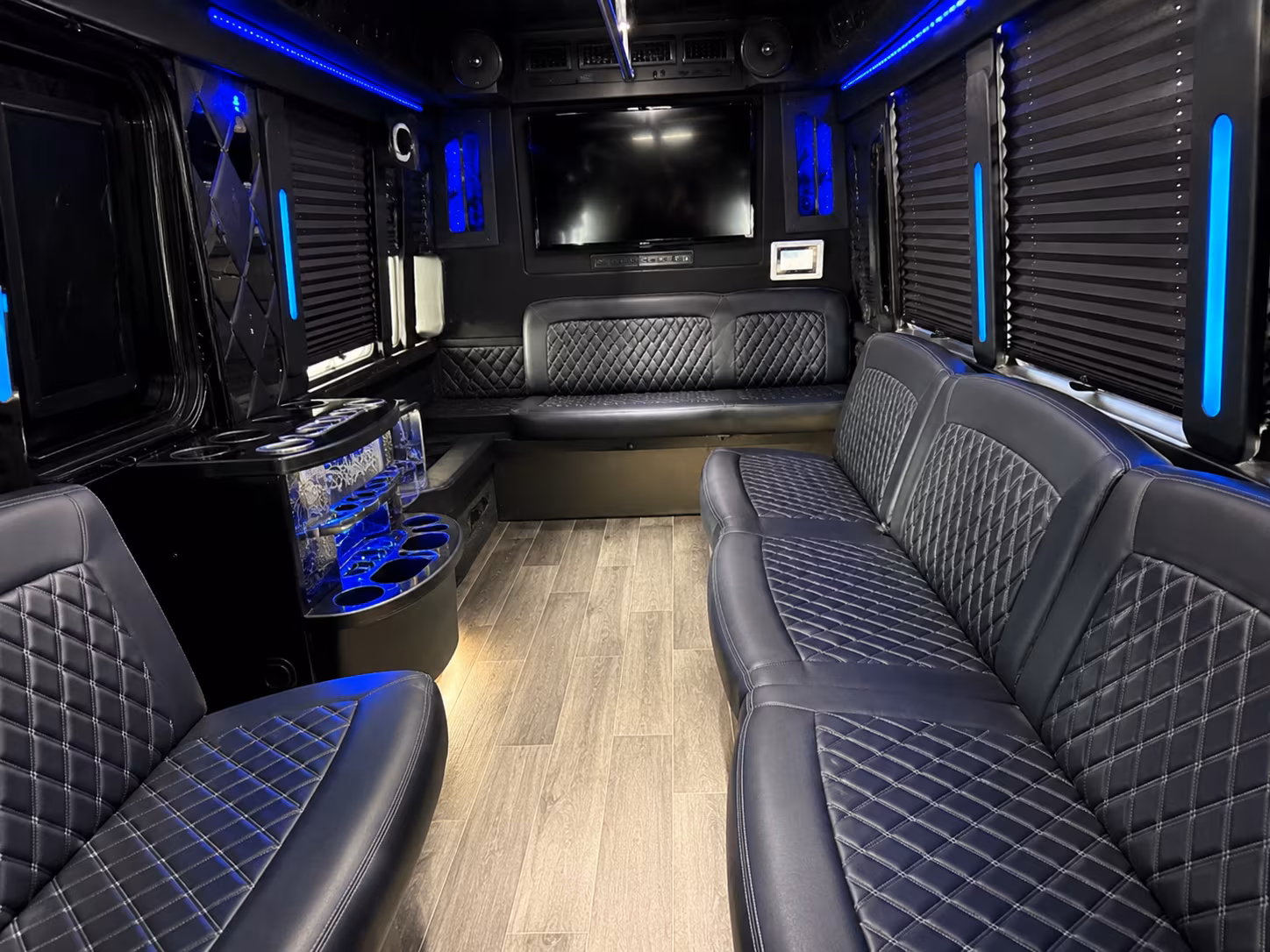 westgate entertainment district glendale party bus rental
